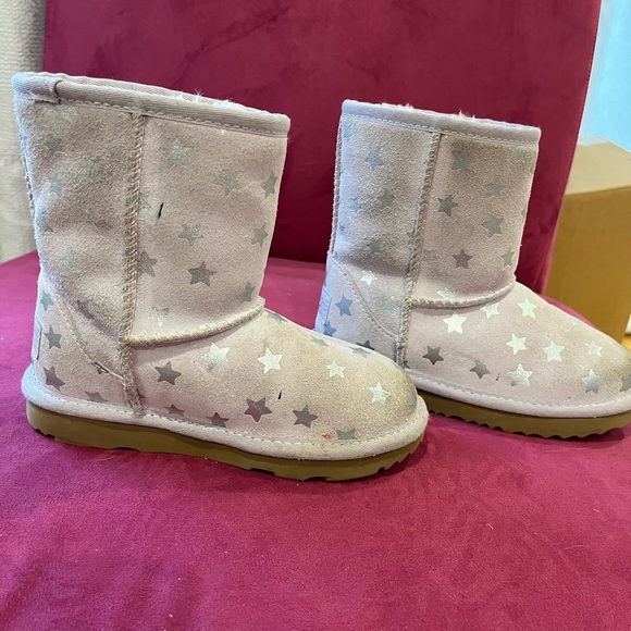 Uggs purple with stars - Picture 2 of 4